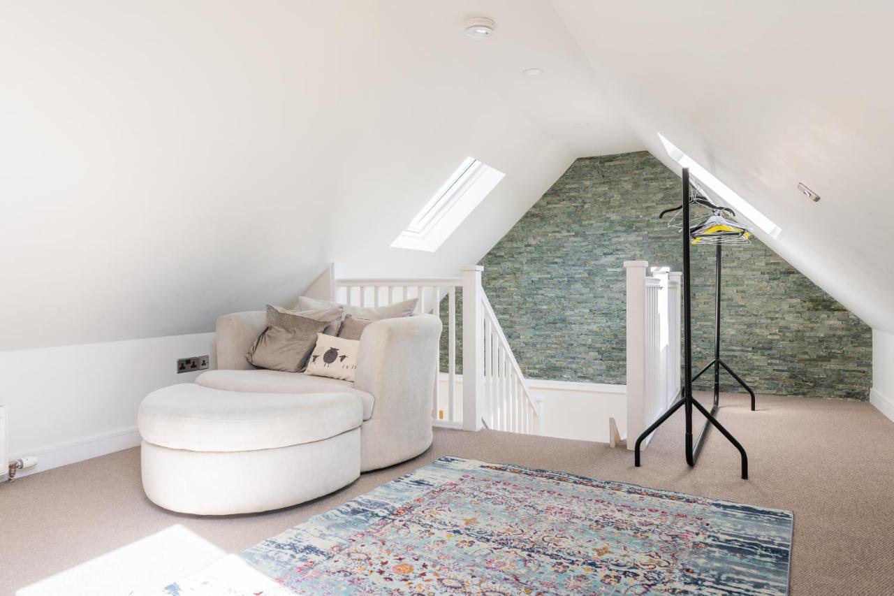 Nether Newton - Sleeps 12, Hottub, Sauna, Private Garden Newmilns Exterior foto